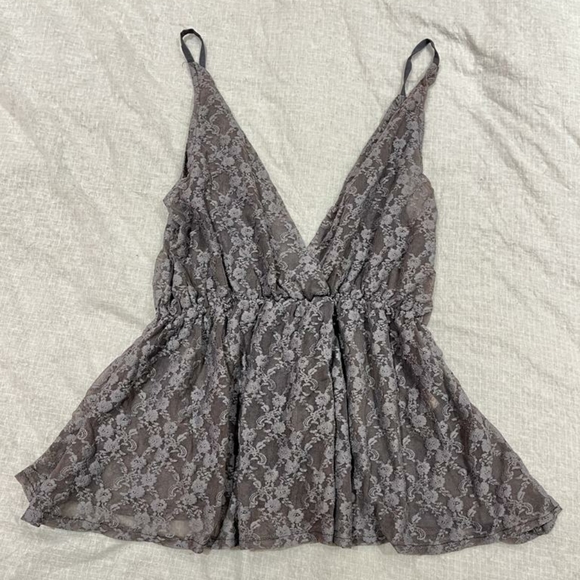 Grey lacey mesh top - Picture 3 of 9